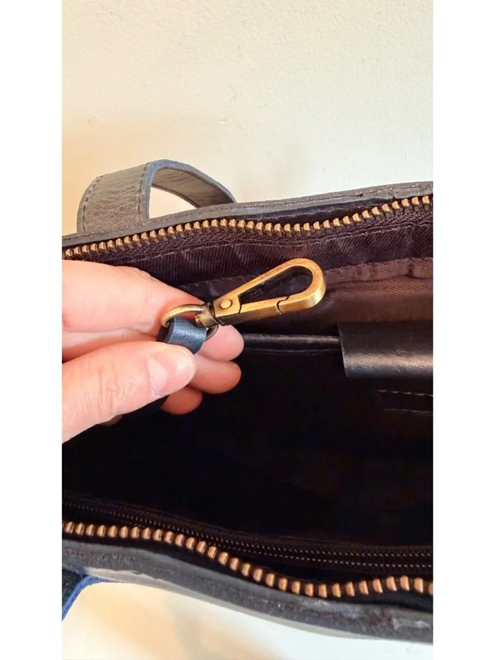 Unbranded leather tote